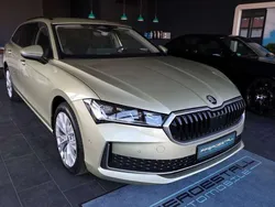 Gelb Neu 2024 Skoda Superb Selection Kombi | 39.985 € (Guter Preis)