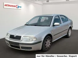 Silber Gebraucht 2003 Skoda Octavia Limousine | 999 € (Superpreis)