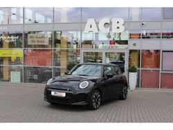 Enigmatic black metallic (metallic) Gebraucht 2022 Mini Cooper Kleinwagen | 18.500 € (Fairer Preis)