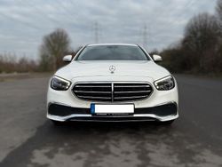 Weiß Gebraucht 2021 Mercedes E200 Exclusive Limousine | 33.900 € (Fairer Preis)