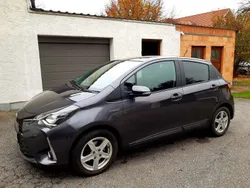Grau Gebraucht 2019 Toyota Yaris Hybrid Club Limousine | 13.800 € (Guter Preis)