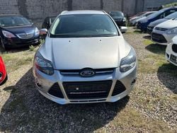 Grau Gebraucht 2012 Ford Focus Champions Edition Kombi | 4.990 € (Guter Preis)