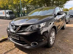 Schwarz Gebraucht 2014 Nissan Qashqai Acenta SUV | 11.990 € (Etwas zu teuer)