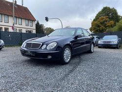 Blau Gebraucht 2002 Mercedes E320 Elegance Limousine | 5.990 € (Guter Preis)