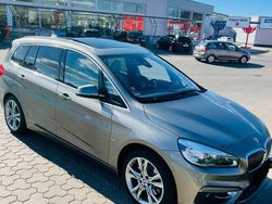 Grau Gebraucht 2016 BMW 220 Gran Tourer Luxury Line Van / Kleinbus | 21.100 € (Teuer)