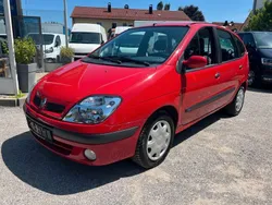 Rot Gebraucht 2000 Renault Scénic Van / Kleinbus | 2.990 € (Etwas zu teuer)