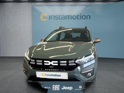 Grau Neu 2025 Dacia Sandero Stepway Kleinwagen | 20.499 € (Etwas zu teuer)