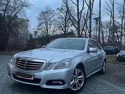 Gebraucht 2010 Mercedes E250 Avantgarde Limousine | 13.000 € (Fairer Preis)