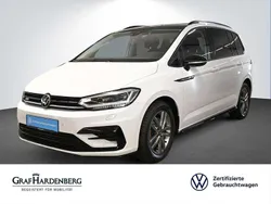 Weiß Gebraucht 2024 VW Touran Highline Van / Kleinbus | 38.980 € (Etwas zu teuer)