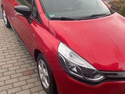Rot Gebraucht 2018 Renault Clio IV Kleinwagen | 5.800 € (Guter Preis)