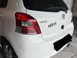 Weiß Gebraucht 2011 Toyota Yaris Kleinwagen | 5.000 €