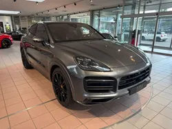 Grau Gebraucht 2020 Porsche Cayenne GTS SUV | 89.900 € (Fairer Preis)