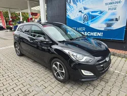 Schwarz Gebraucht 2017 Hyundai i30 Trend Kombi | 6.700 € (Guter Preis)