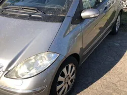 Braun Gebraucht 2006 Mercedes A200 Limousine | 990 € (Guter Preis)