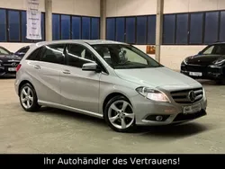 Silber Gebraucht 2013 Mercedes B180 Van / Kleinbus | 12.749 € (Fairer Preis)