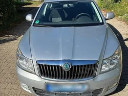 Silber Gebraucht 2010 Skoda Octavia Ambiente Limousine | 6.200 € (Superpreis)