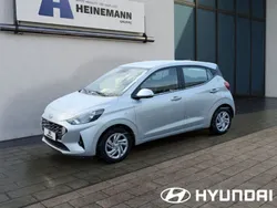 Silber Gebraucht 2023 Hyundai i10 Select Kleinwagen | 10.950 € (Guter Preis)