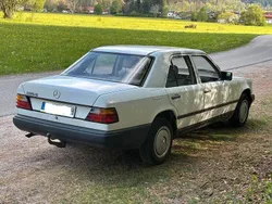Weiß Gebraucht 1988 Mercedes 200 Limousine | 2.890 €