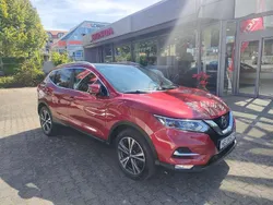 Rot Gebraucht 2019 Nissan Qashqai N-Connecta SUV | 15.900 € (Fairer Preis)