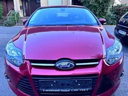 Rot Gebraucht 2012 Ford Focus Champions Edition Limousine | 5.800 € (Fairer Preis)