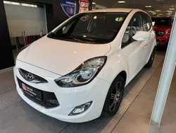 Weiß Gebraucht 2012 Hyundai ix20 Classic Van / Kleinbus | 6.490 € (Fairer Preis)
