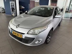 Grau Gebraucht 2011 Renault Mégane III Expression Limousine | 4.190 € (Fairer Preis)