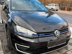 Schwarz Gebraucht 2015 VW Golf VII GTE Kleinwagen | 12.000 €