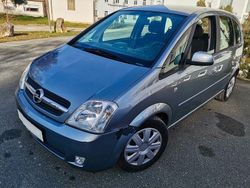 Silber Gebraucht 2004 Opel Meriva Cosmo Van / Kleinbus | 1.699 € (Fairer Preis)