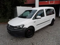 Weiß Gebraucht 2016 VW Caddy Maxi Trendline Van / Kleinbus | 8.999 € (Fairer Preis)