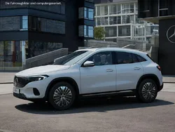 Polarweiß Gebraucht 2024 Mercedes EQA300 Electric Art SUV | 34.890 € (Superpreis)
