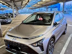 Grau Gebraucht 2021 Hyundai Bayon Select SUV | 16.000 € (Fairer Preis)