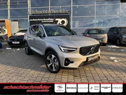 Silver dawn metallic Neu 2024 Volvo XC40 Plus SUV | 46.490 € (Fairer Preis)
