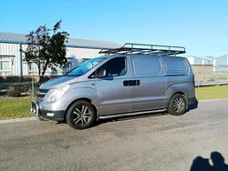 Grau Gebraucht 2011 Hyundai H-1 Van / Kleinbus | 4.250 €