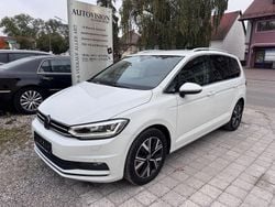 Weiß Gebraucht 2023 VW Touran Highline Van / Kleinbus | 26.850 € (Guter Preis)
