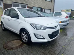Weiß Gebraucht 2013 Hyundai i20 Classic Kleinwagen | 3.900 € (Fairer Preis)