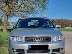 Silber Gebraucht 2003 Audi A4 Comfort Kombi | 4.050 € (Etwas zu teuer)