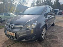 Grau Gebraucht 2011 Opel Zafira Family Van / Kleinbus | 7.500 € (Fairer Preis)