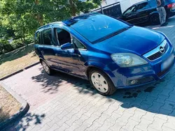 Blau Gebraucht 2006 Opel Zafira Van / Kleinbus | 2.200 € (Fairer Preis)