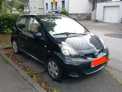 Schwarz Gebraucht 2010 Toyota Aygo Kleinwagen | 3.800 € (Etwas zu teuer)
