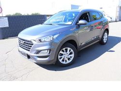 Grau Gebraucht 2019 Hyundai Tucson Trend SUV | 15.900 € (Fairer Preis)