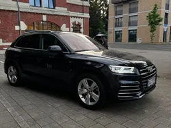 Blau Gebraucht 2020 Audi Q5 Ambiente SUV | 33.300 € (Guter Preis)