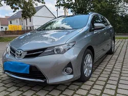 Grau Gebraucht 2014 Toyota Auris Touring Sports Kombi | 10.700 € (Fairer Preis)