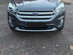 Grau Gebraucht 2018 Ford Kuga Trend SUV | 11.200 € (Guter Preis)