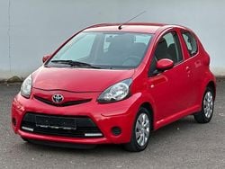 Rot Gebraucht 2013 Toyota Aygo Cool Kleinwagen | 1.999 € (Fairer Preis)