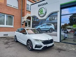 Weiß Gebraucht 2022 Skoda Octavia RS Kombi | 34.890 € (Etwas zu teuer)