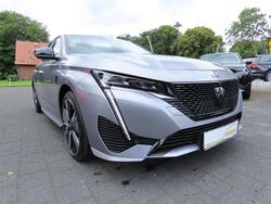 Grau Gebraucht 2022 Peugeot 308 GT-line Limousine | 23.990 €