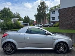 Silber Gebraucht 2006 Opel Tigra Cabrio | 3.499 €
