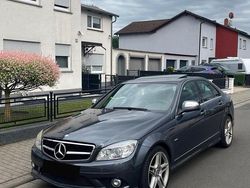 Grau Gebraucht 2007 Mercedes C350 AMG Limousine | 8.900 € (Etwas zu teuer)