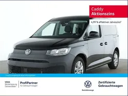Schwarz (deep black perleffekt (schwarz)) Gebraucht 2024 VW Caddy Basis Van / Kleinbus | 28.950 € (Fairer Preis)