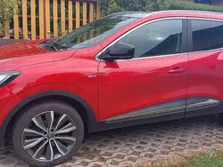 Rot Gebraucht 2015 Renault Kadjar Bose Edition SUV | 10.300 € (Guter Preis)